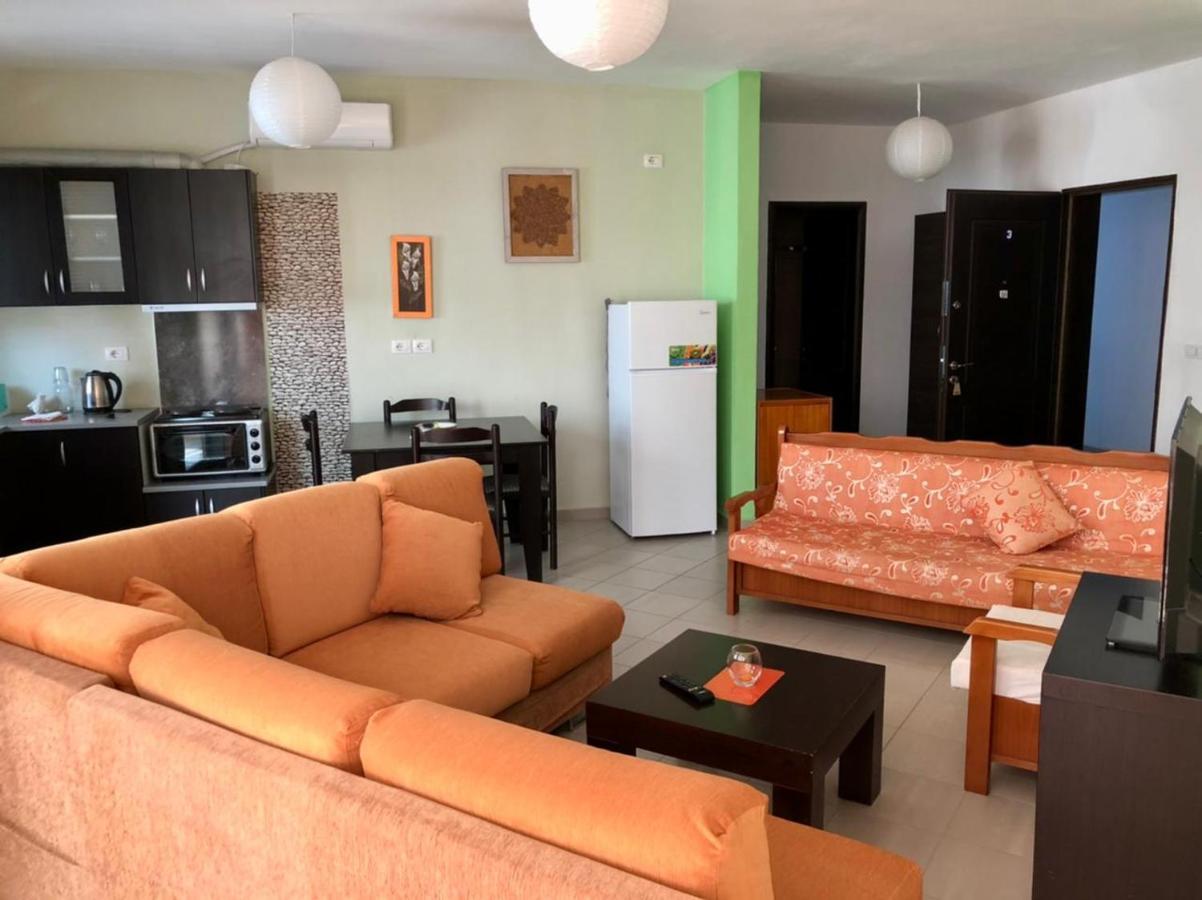 Lorenso Guest House Sarande Bagian luar foto