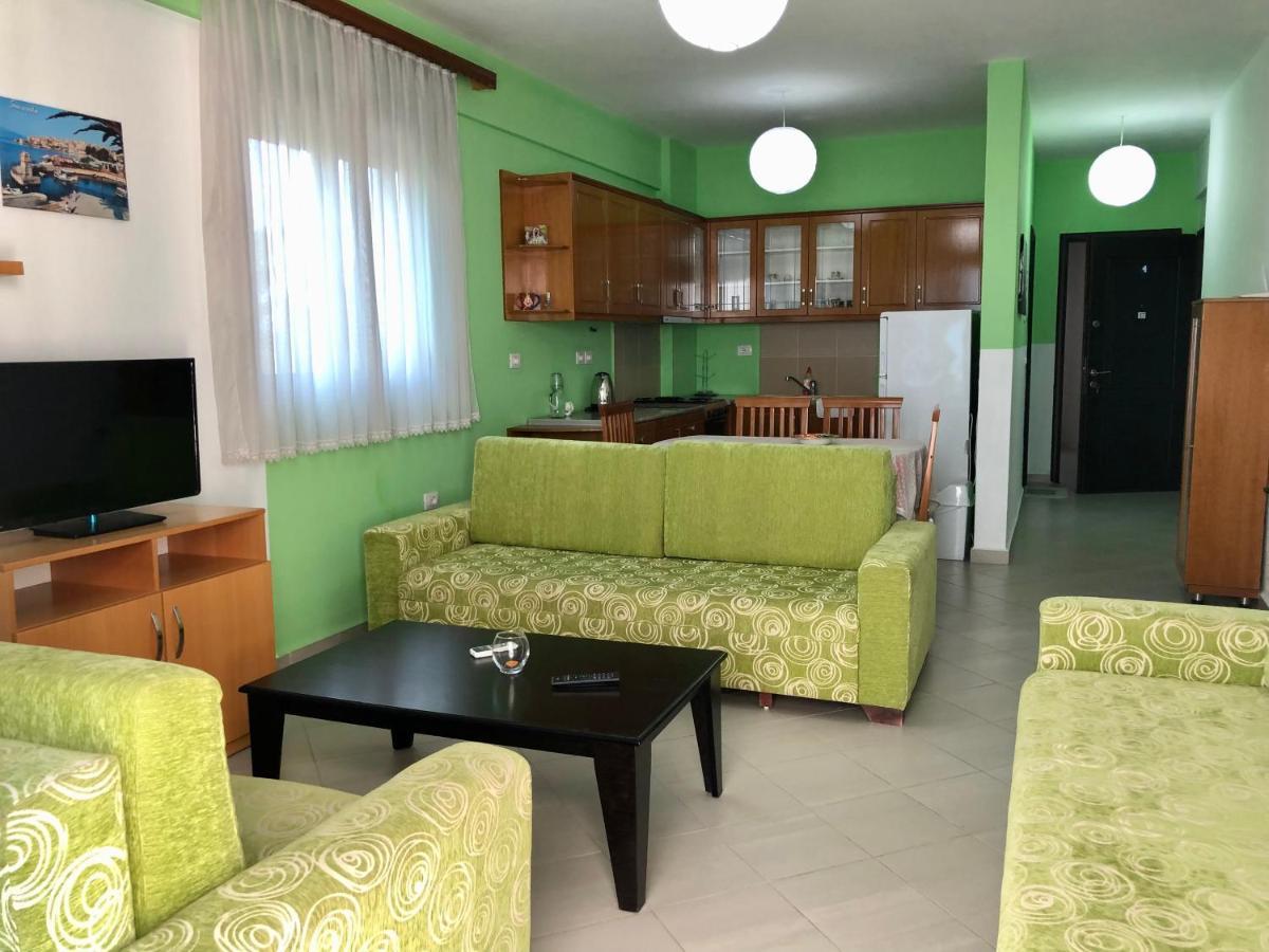 Lorenso Guest House Sarande Bagian luar foto