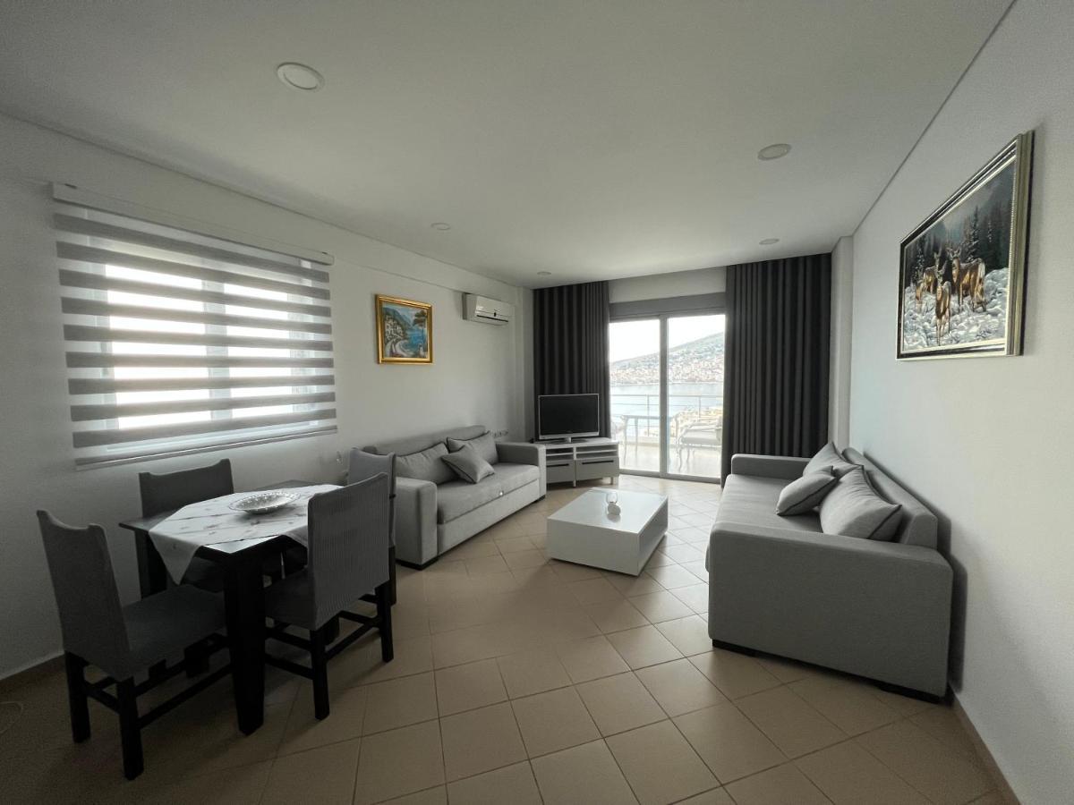 Lorenso Guest House Sarande Bagian luar foto